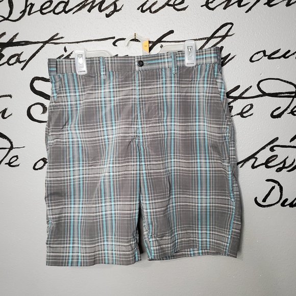 PGA Tour Apparel Gray Plaid Golf Shorts with Expandable Active Waistband - Picture 1 of 8